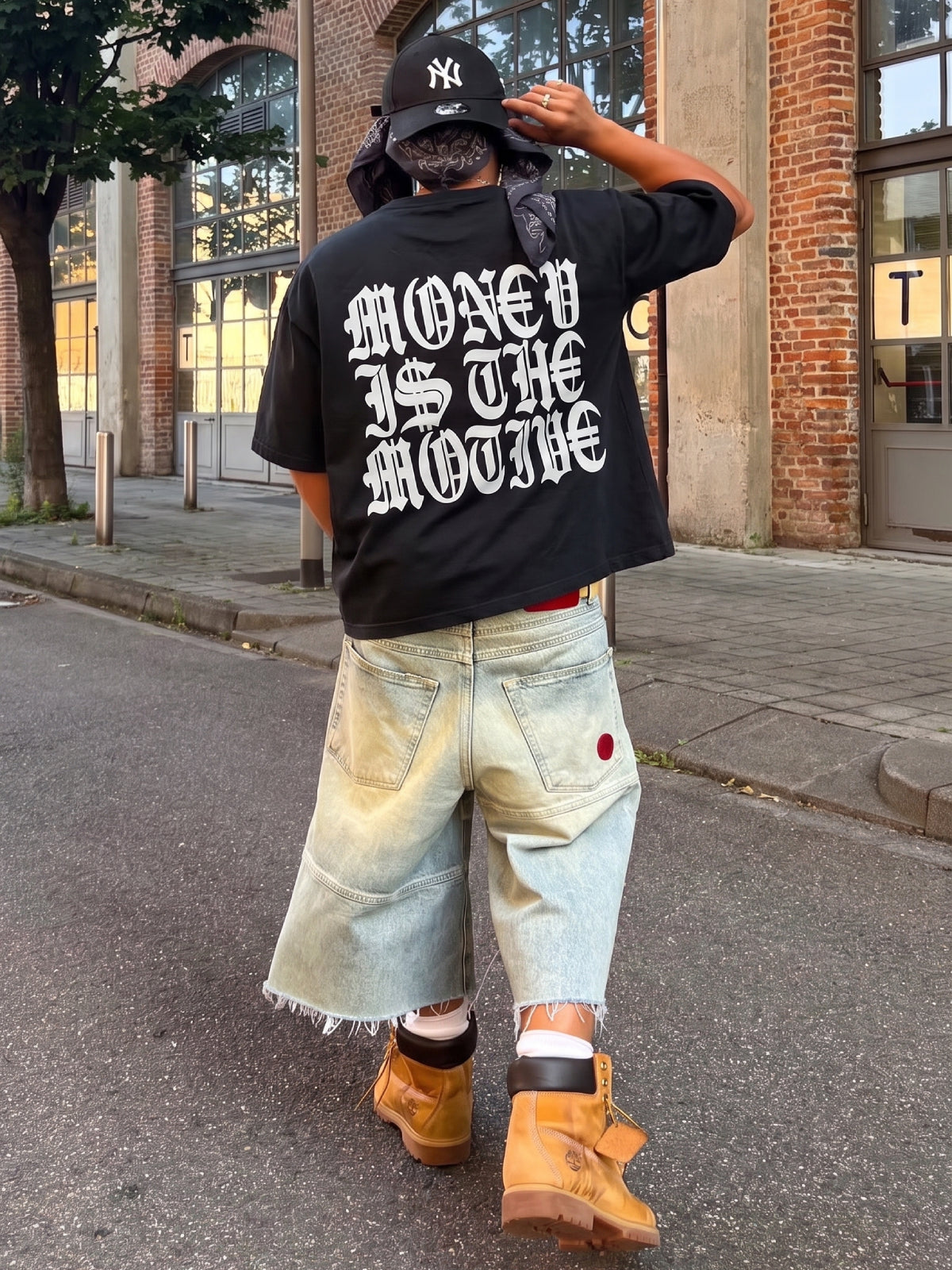 MOTIVE TEE (BLACK)