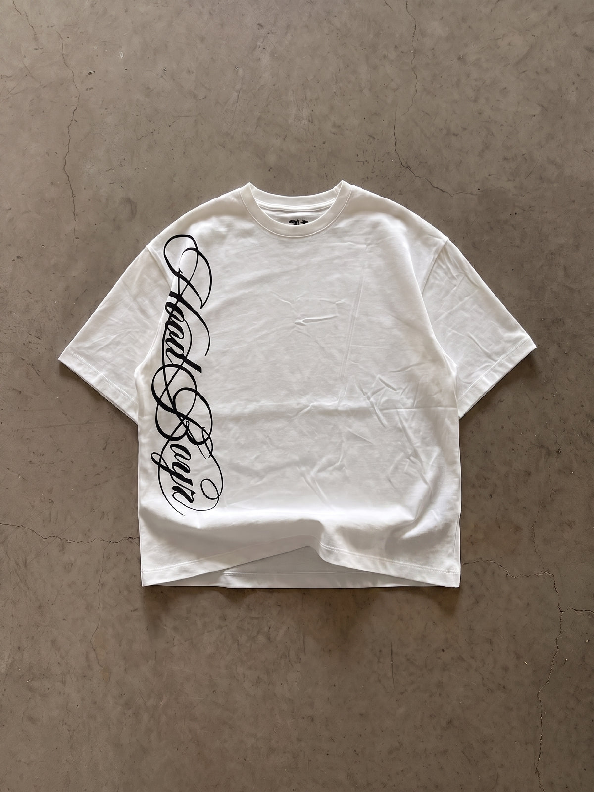SIGNATURE TEE (WHITE)